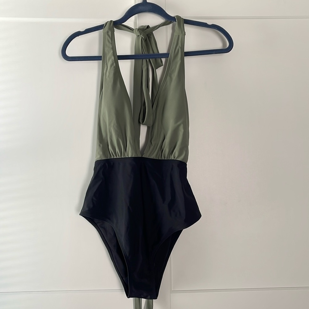 Cupshe Deep V Neck Crisscross Back Self Tie One Piece